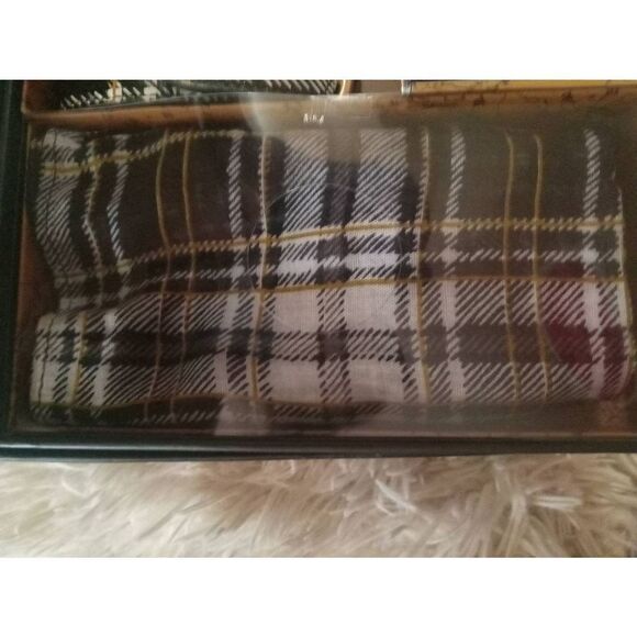 Nwt Patricia Nash set double wallet&scarf - Picture 3 of 4